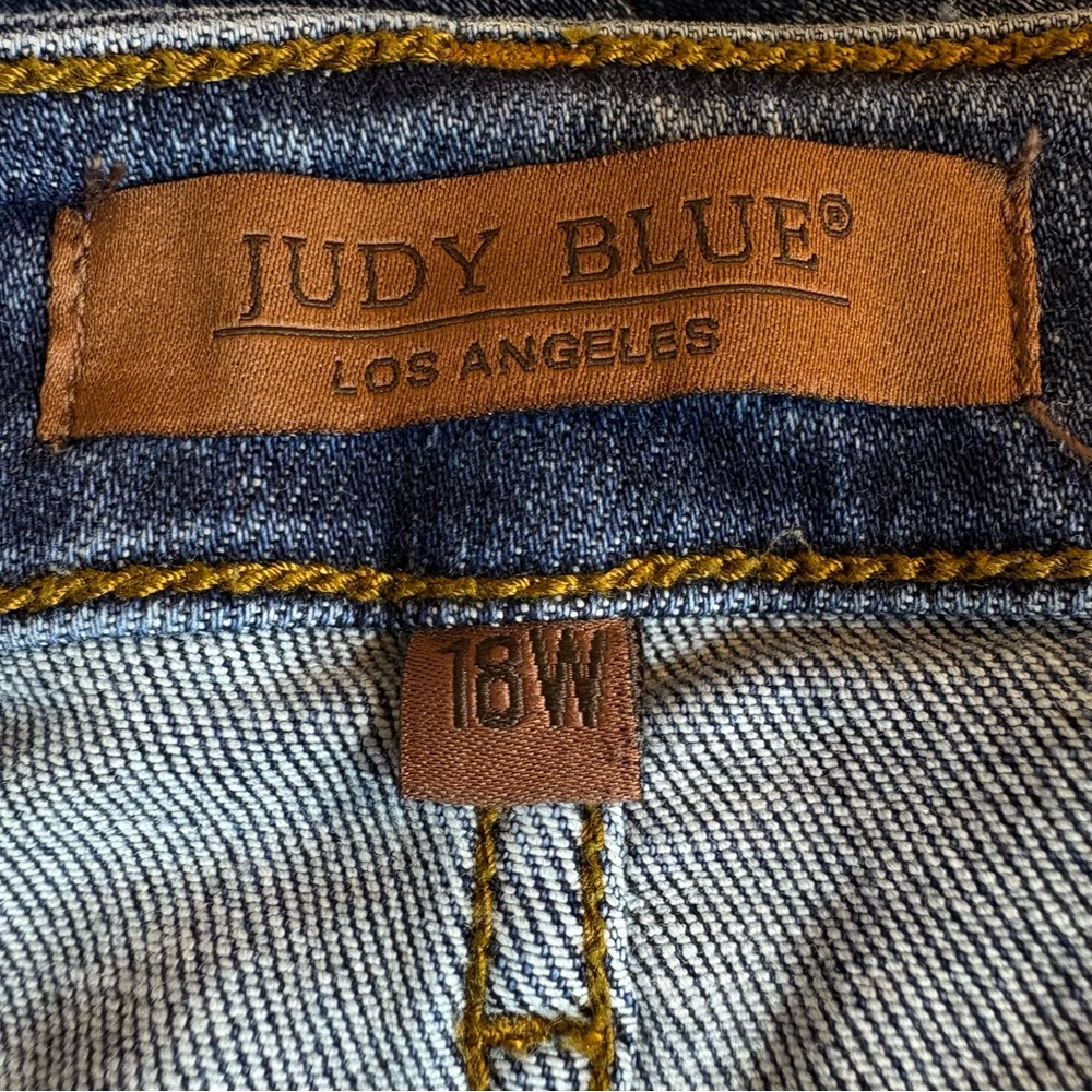 Judy Blue Skinny Fit Sz 18W Weekend Escape Denim Jeans Shark Bite Raw Hem - Picture 12 of 15